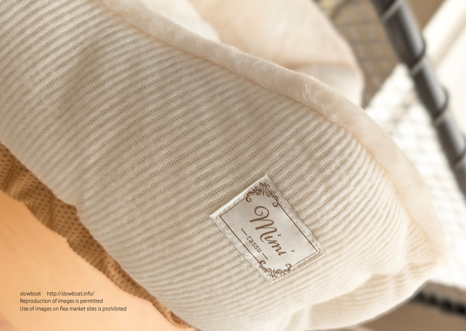 マイクロファーのスクエアペットベッド