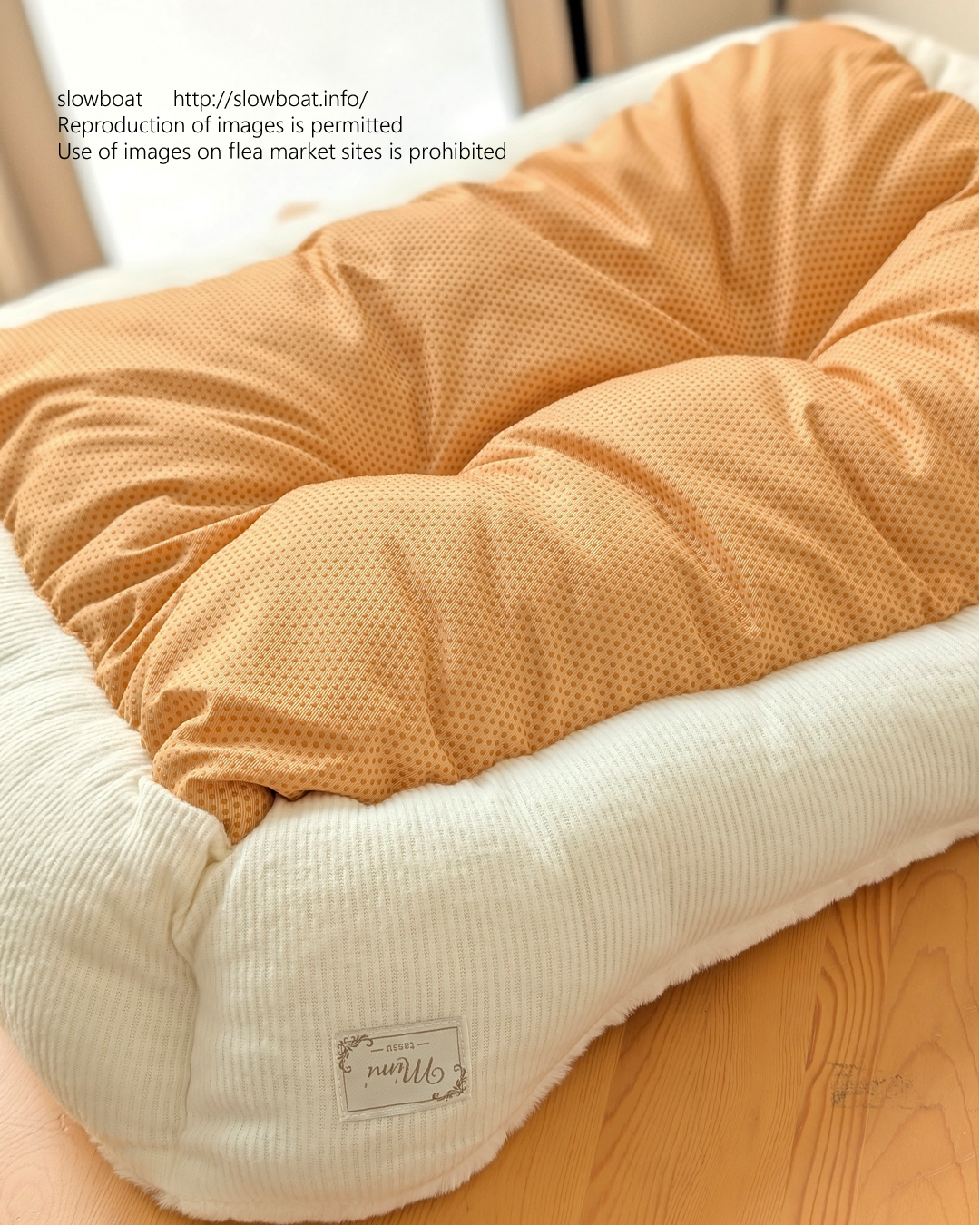 マイクロファーのスクエアペットベッド